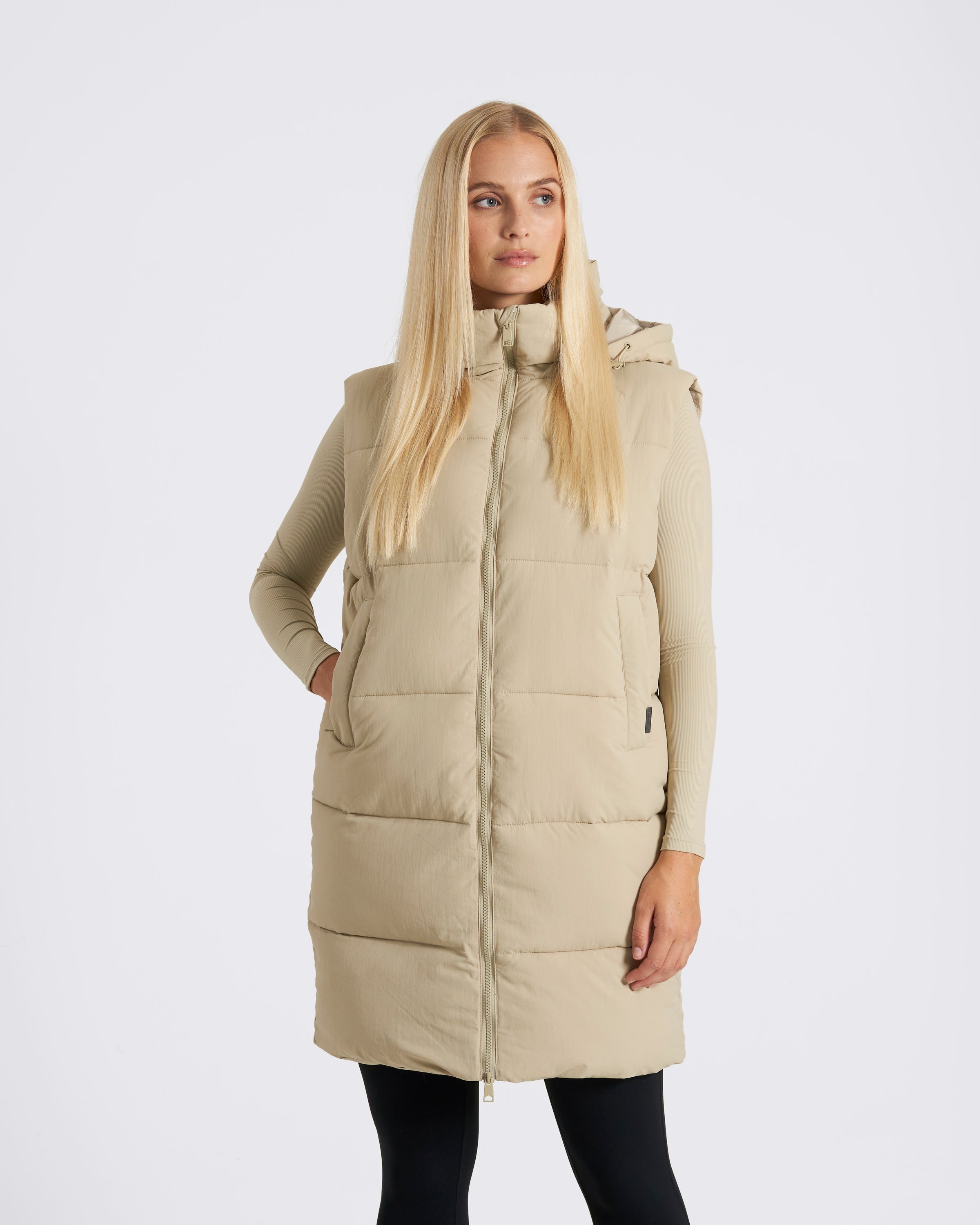 OUTSIDER Longline Baffle Gilet Beige