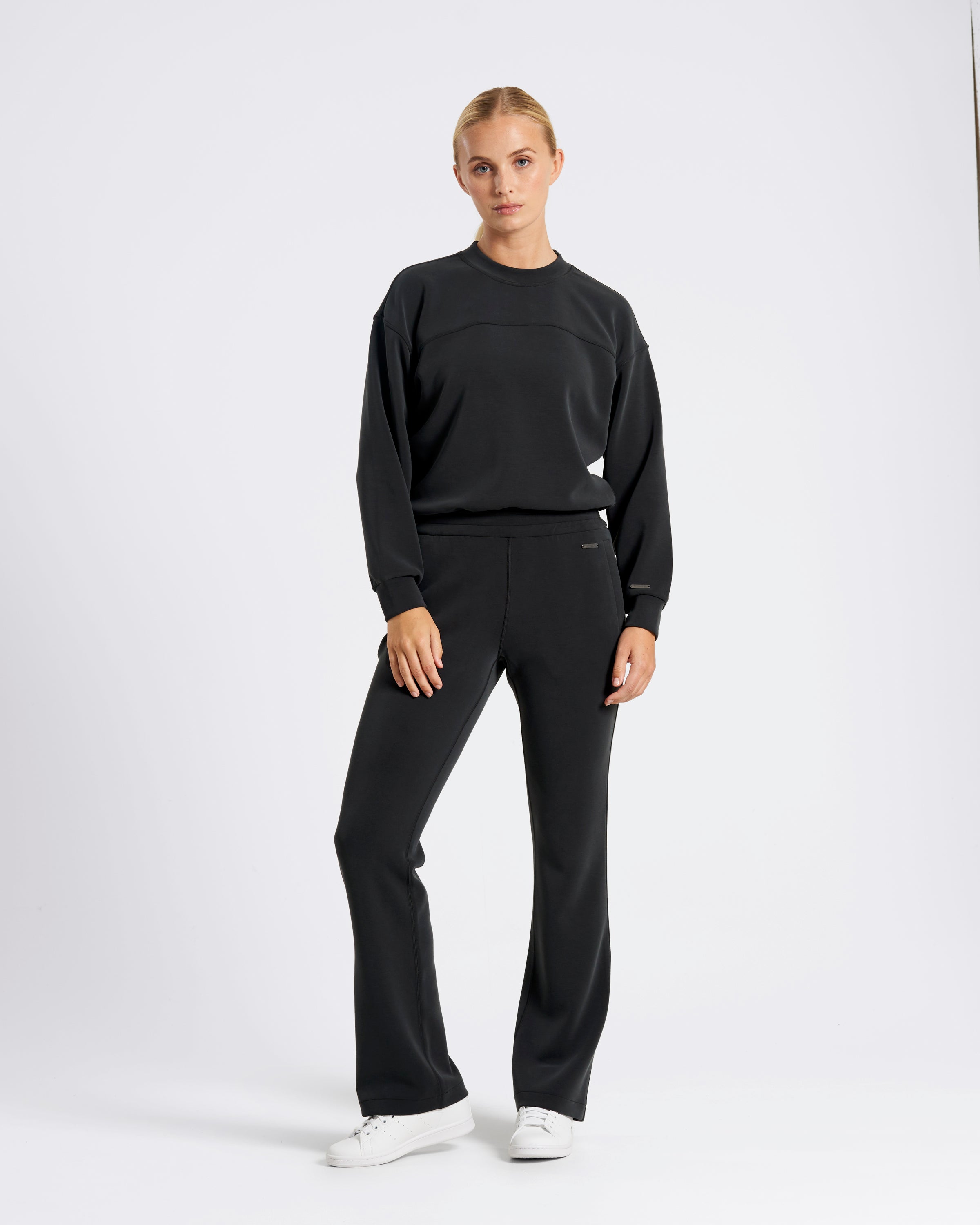 Studio UltraSoft Cropped Crew Black