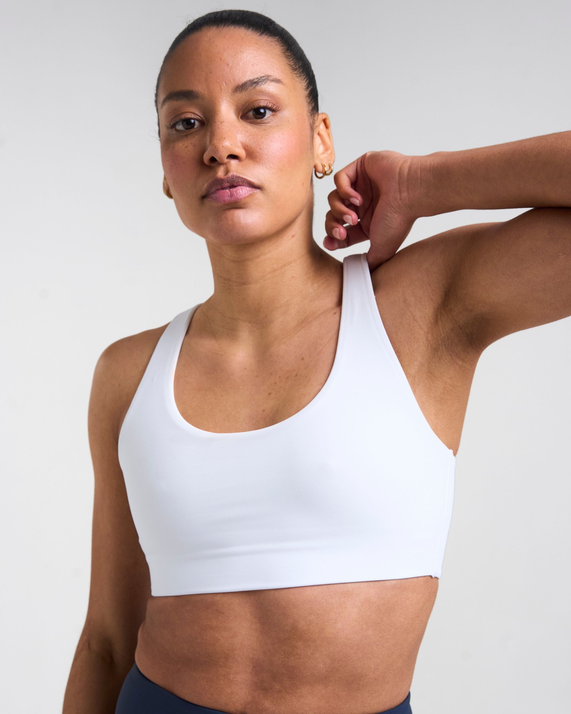 Sculpt Medium Support Sports Bra White