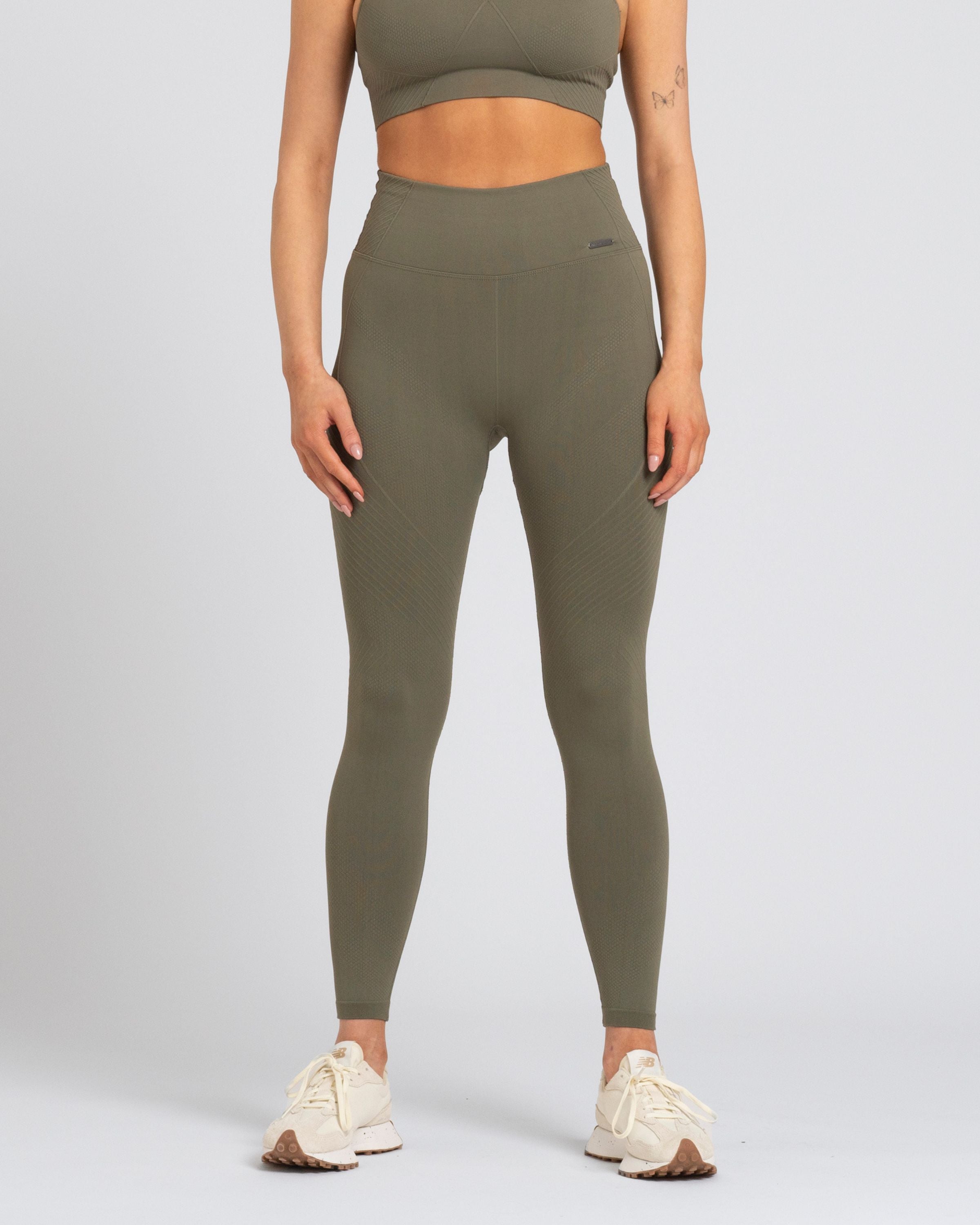 Women Solid Olive Green Ribbed Leggings