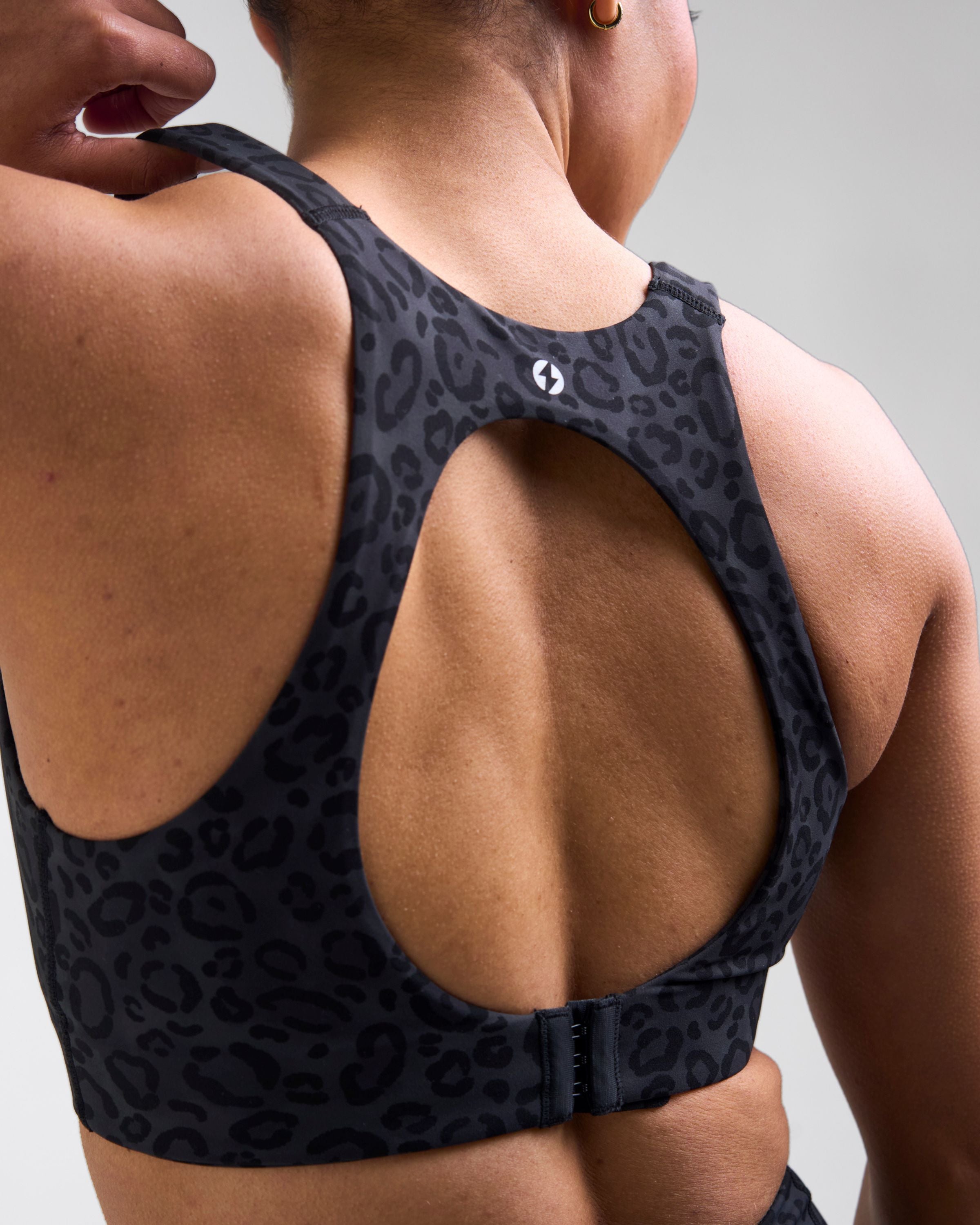 Sculpt Medium Support Sports Bra Leopard Black