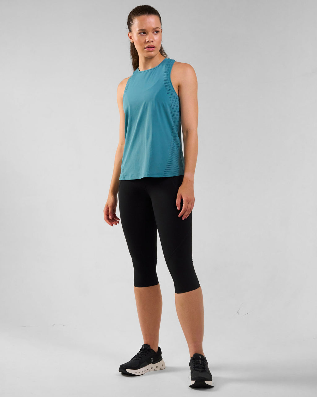 Sculpt High-Waisted Capri Leggings Black