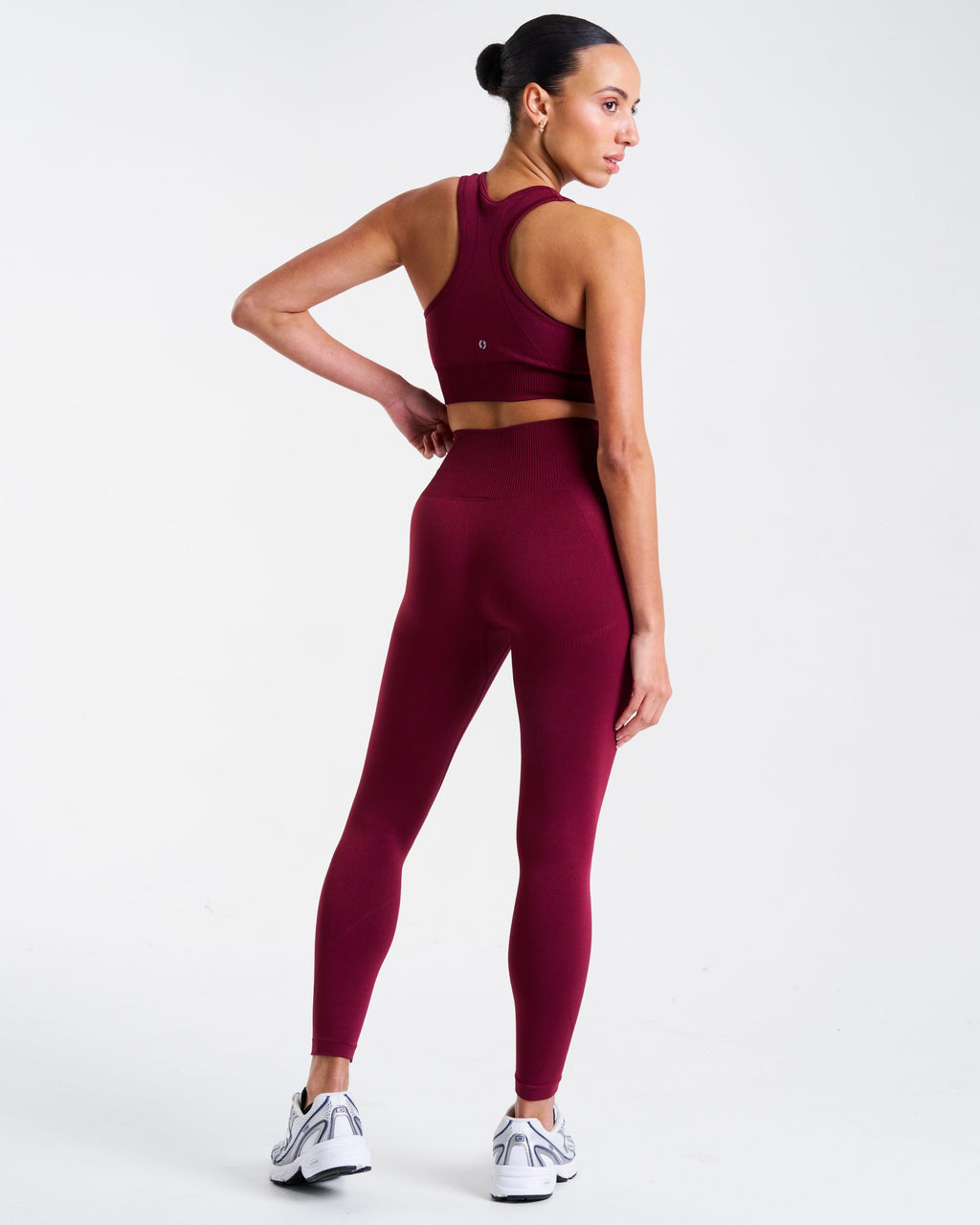 SOLID Seamless Sports Bra Cherry Lacquer
