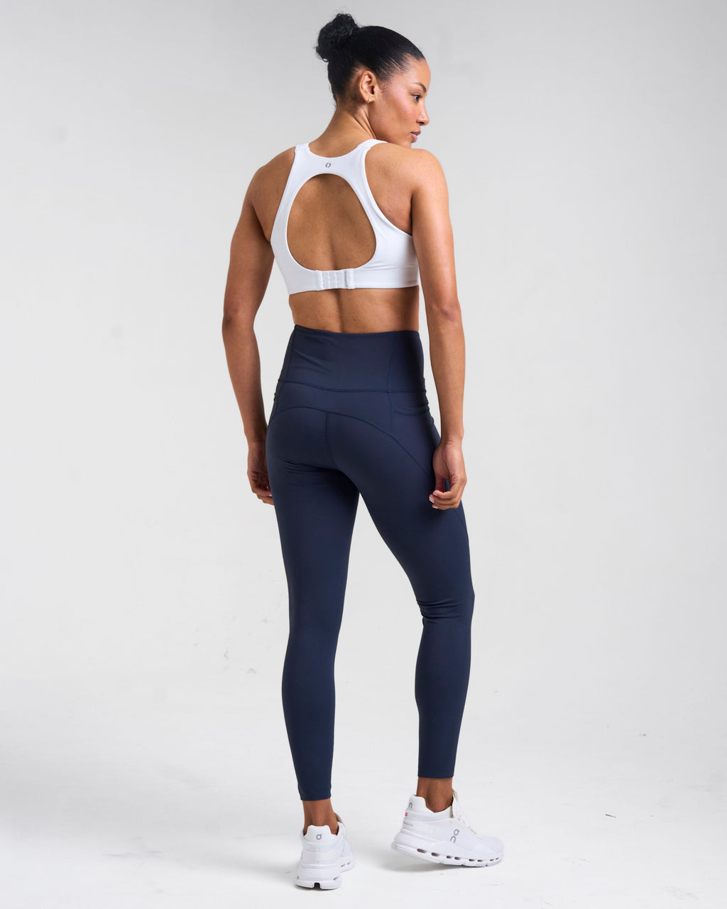 Sculpt Medium Support Sports Bra White