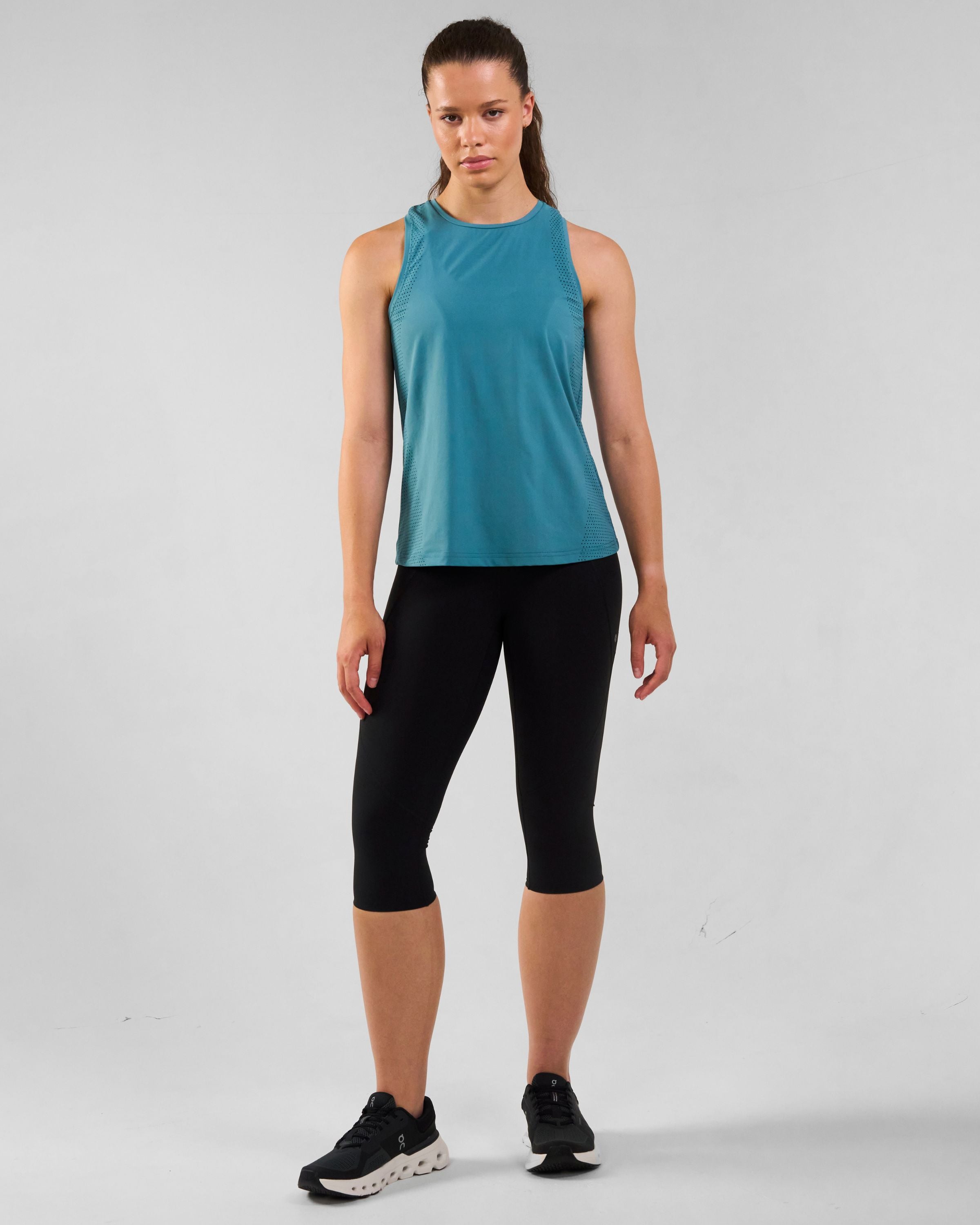 Sculpt High-Waisted Capri Leggings Black