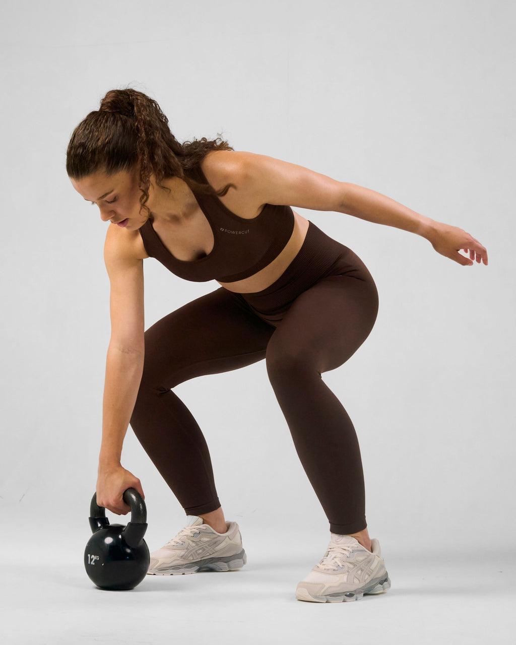 SOLID Seamless Sports Bra Espresso
