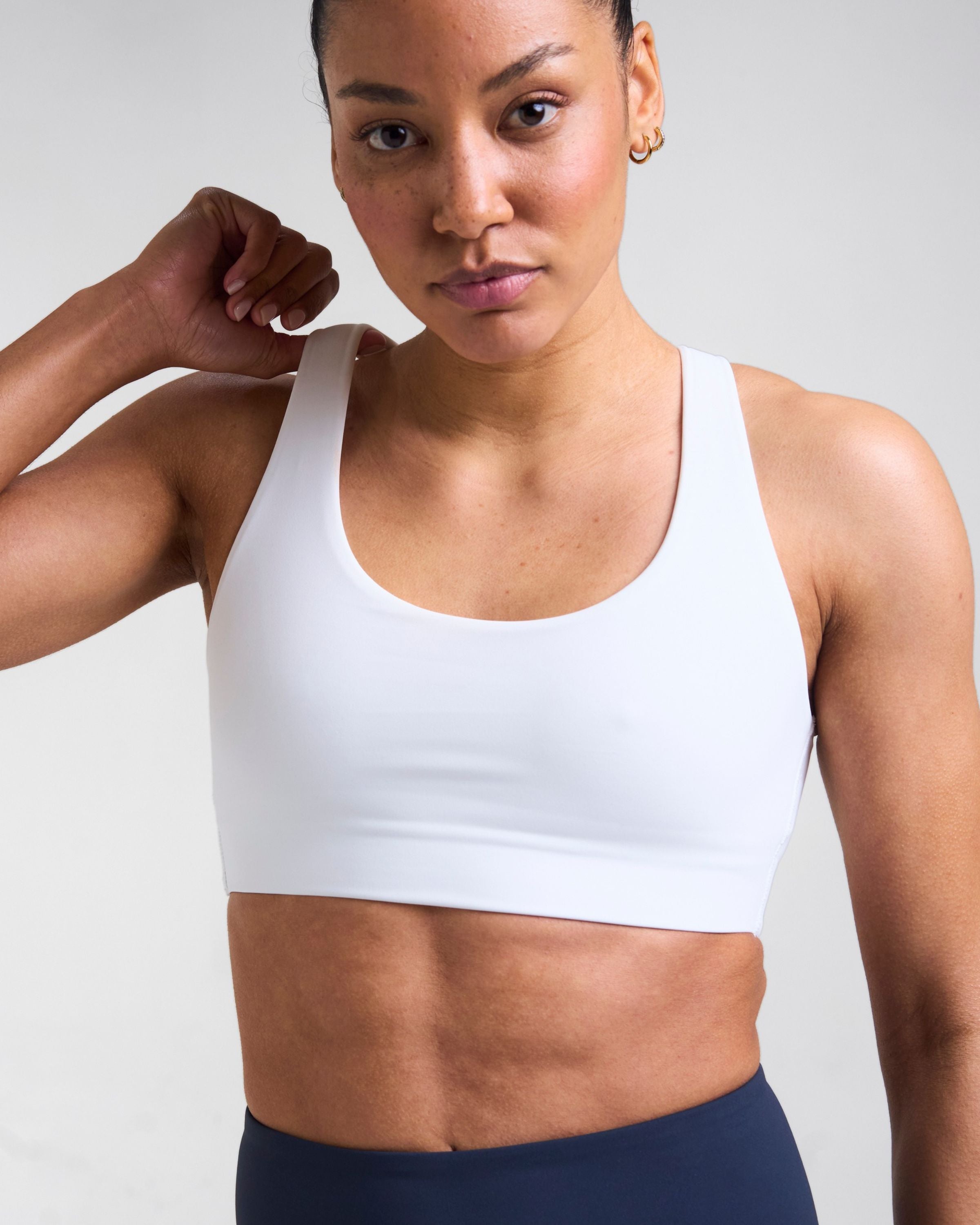 Sculpt Medium Support Sports Bra White