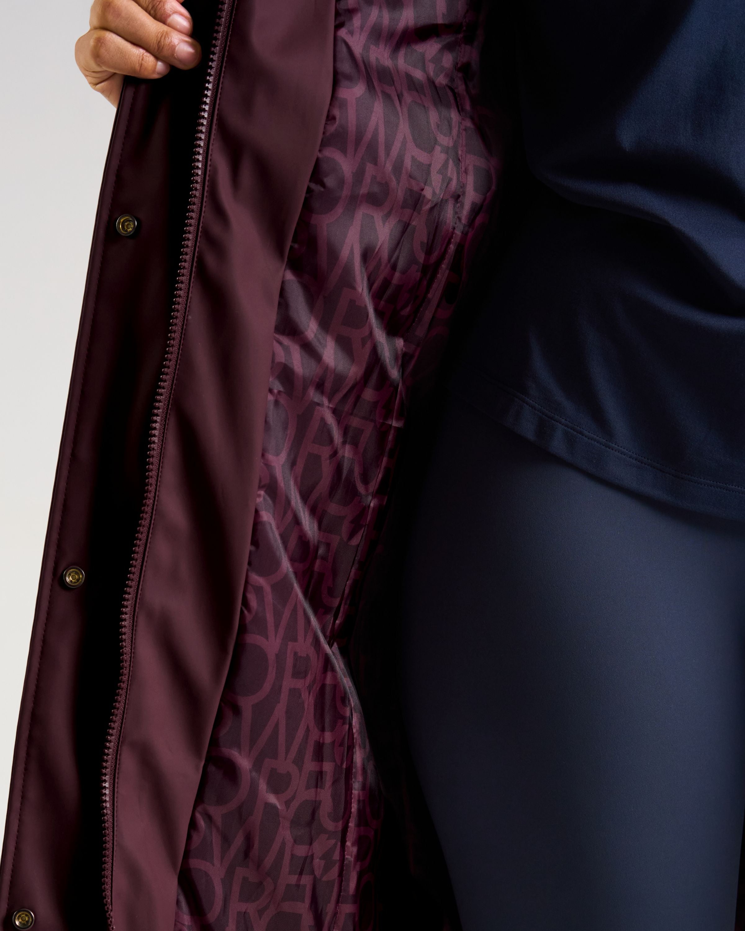 OUTSIDER Raincoat Cherry Lacquer