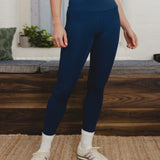 On-The-Go Leggings Embossed Navy