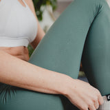 On-The-Go Leggings Embossed Sage Green